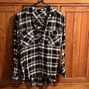 VENUS Black and White Front Tie Shirt